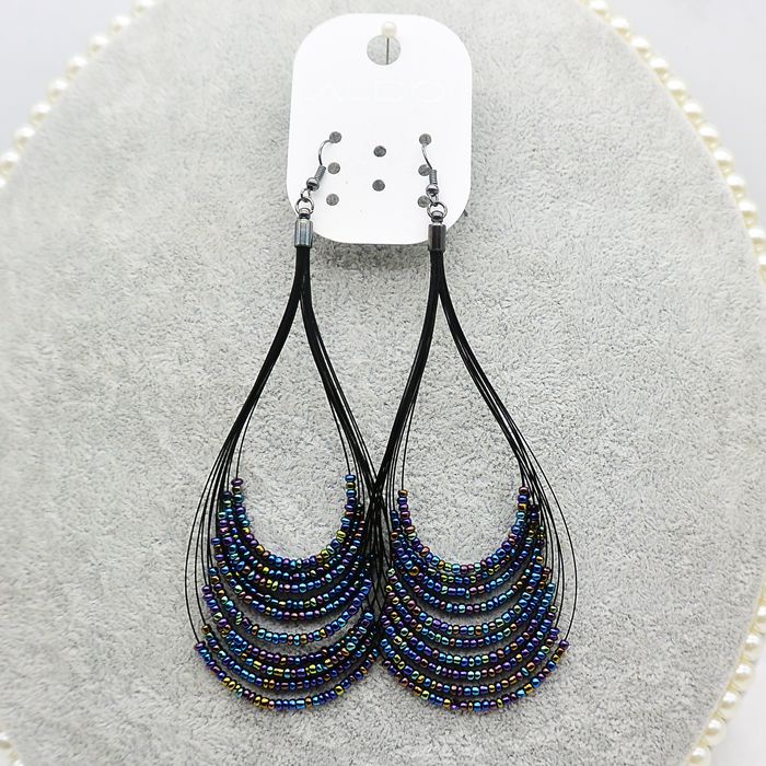 Bông tai xuất dư thiết kế độc lạ
