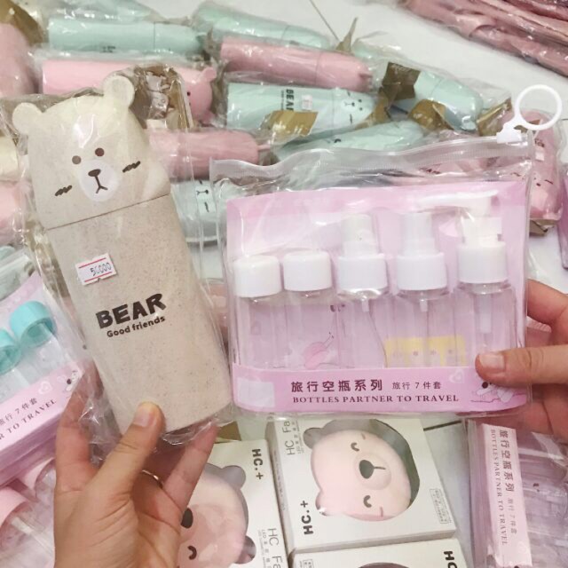 Combo Hộp đựng bàn chải và bộ chiết mỹ phẩm du lịch