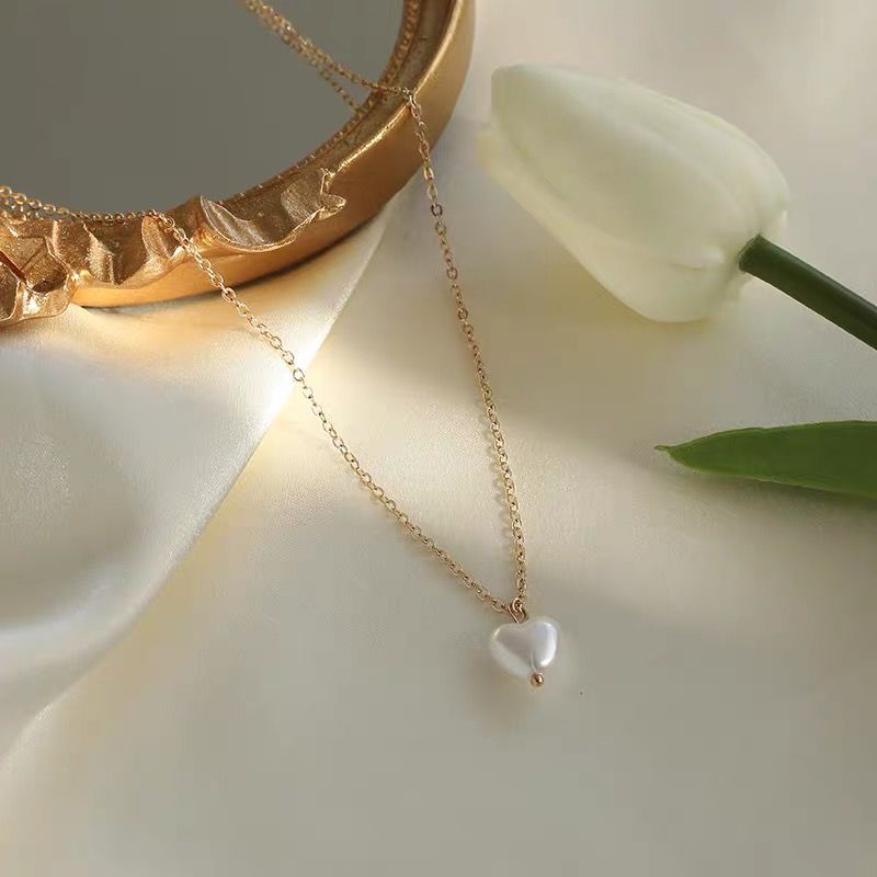 "Sweet girl, pearl clavicle chain" BY-2021 Korean version of simple pendant ins wind sweet girl heart love pearl necklace clavicle chain female student couple gift female