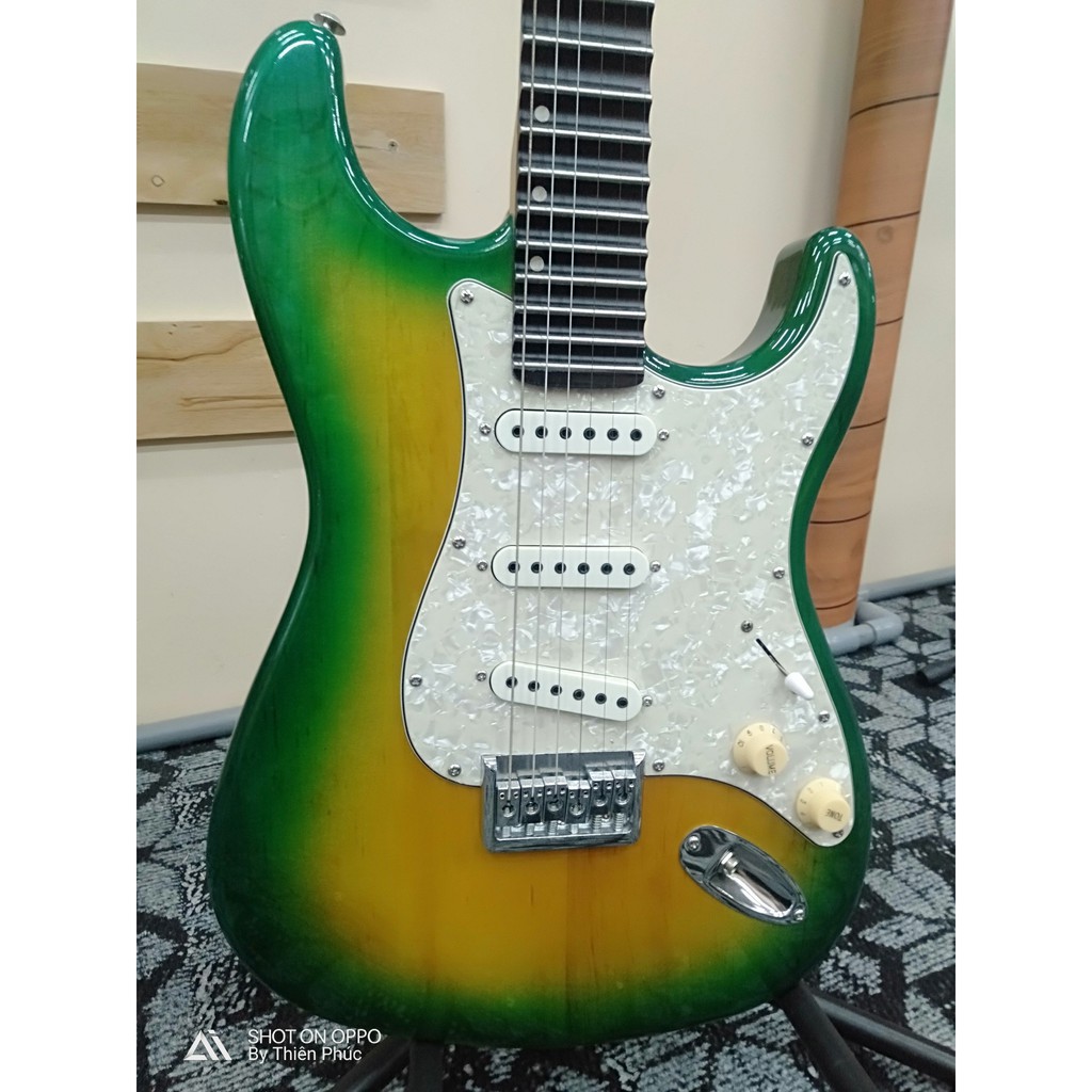 Guitar điện Cổ Fender