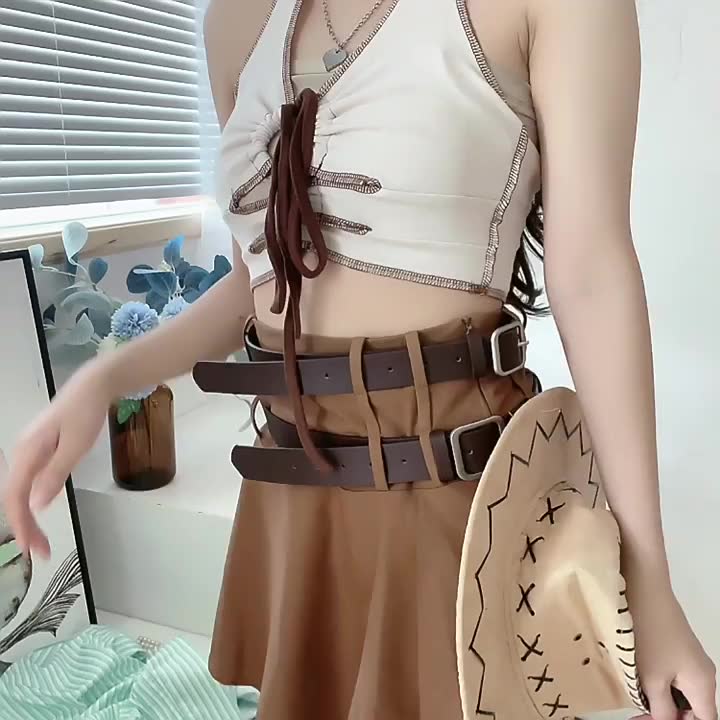 Áo ba lỗ sát nách, croptop, ôm body, có dây rút, phong cách Hàn Quốc 2022 và chân váy chữ A, xếp ly, hot trend genzzz | BigBuy360 - bigbuy360.vn