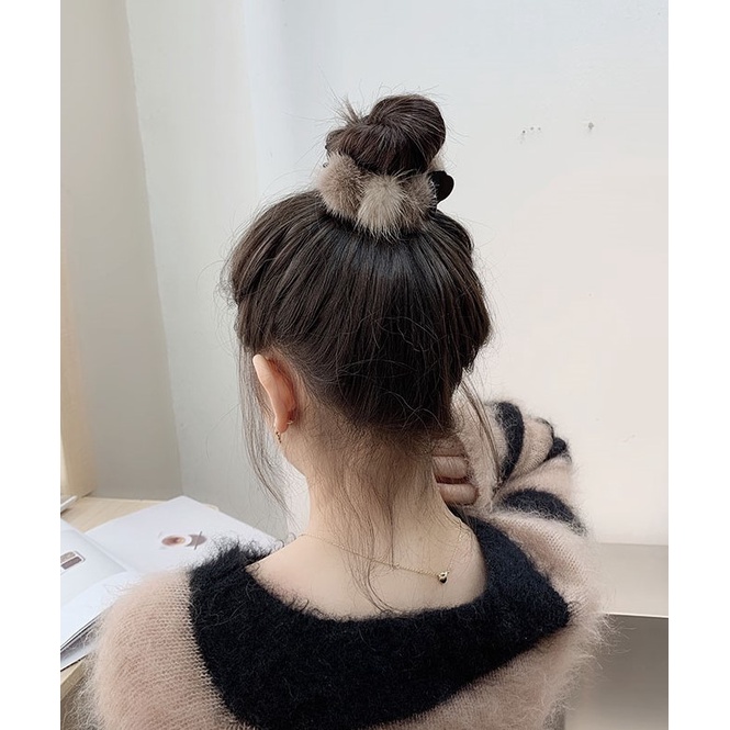 Kẹp càng cua 3 răng dài đính bông màu hot K136