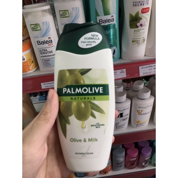 Sữa Tắm Palmolive cấp ẩm làm sáng, mịn da, chiết xuất thiên nhiên,  nội địa Đức, Eumarket.