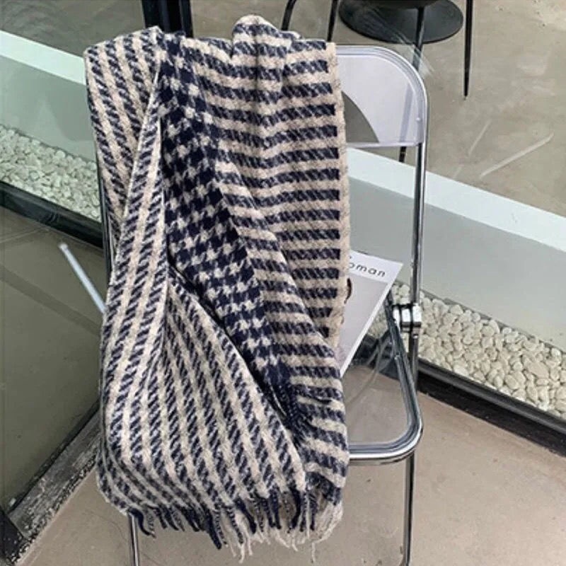 Khăn choàng cổ họa tiết kẻ ô màu bạc ấm áp mùa đông phiên bản han hàng mới dành cho học sinh nữ 2021
 | BigBuy360 - bigbuy360.vn