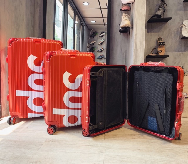 Va li khung nhôm khoá cài treo túi