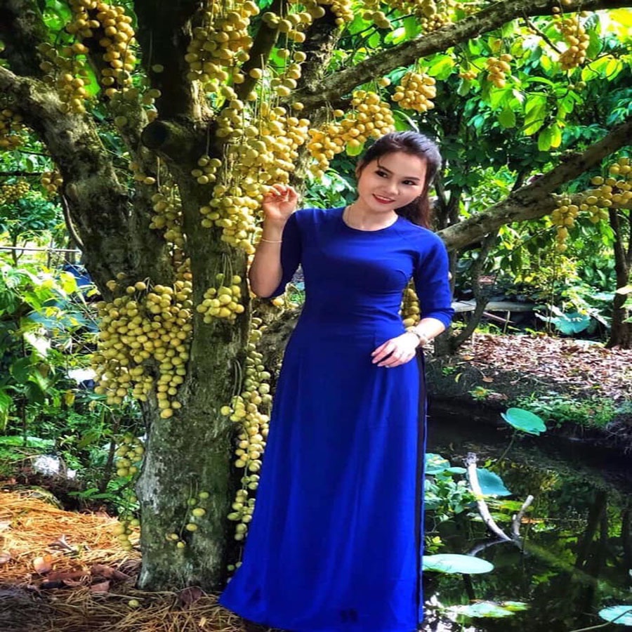 Áo dài màu Xanh coban 4 tà trơn truyền thống, Lụa dày dặn, co giãn 4 chiều giá rẻ tận xưởng Áo dài Ngọc Trang