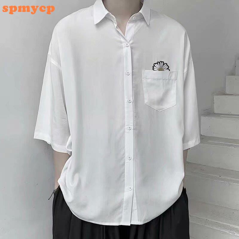 Áo sơ mi tay ngắn dáng rộng họa tiết hoa cúc màu trắng/đen | BigBuy360 - bigbuy360.vn