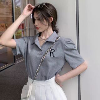 Áo polo thun tay phồng chữ R ở ngực