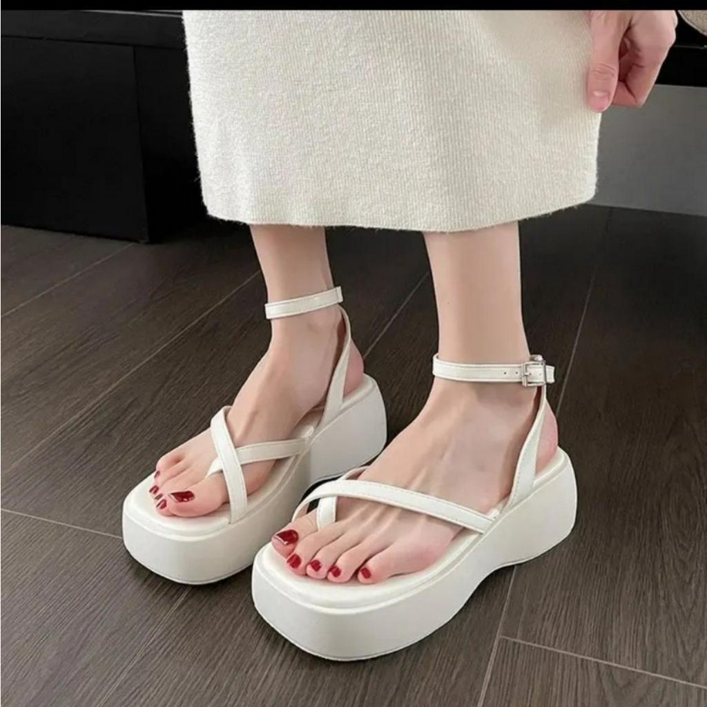 Dép quai hậu sandal dây mảnh đế cao 7cm phong cách trẻ xỏ ngón đế xuống mẫu hot