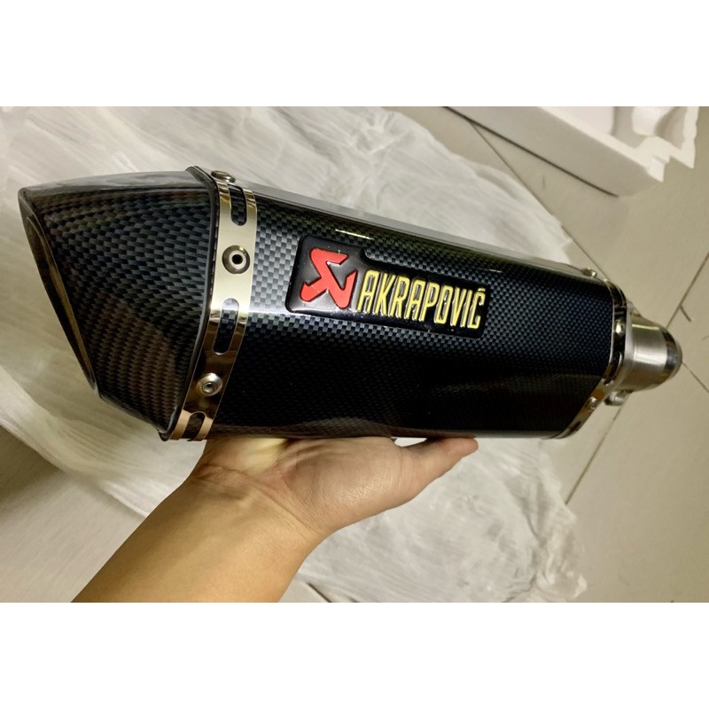 Lon Pô Thể Thao Akrapovic lục giác Sơn Carbon, lon dầy (Hàng nhập)