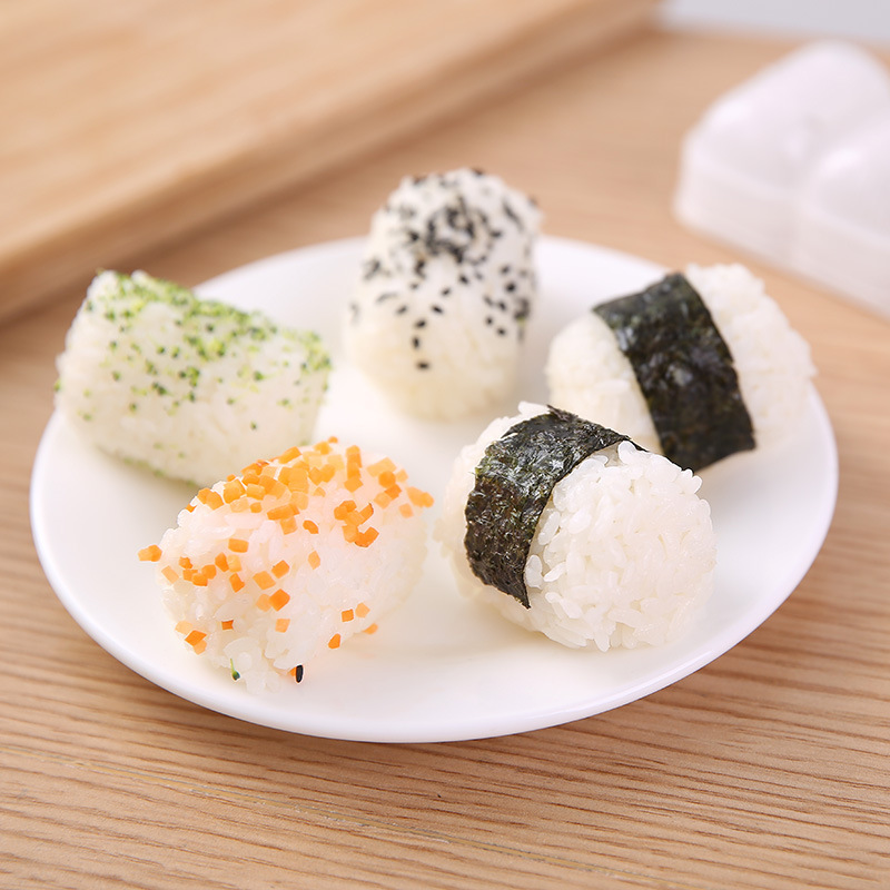 Khuôn Làm Sushi 3 Ngăn Tiện Lợi