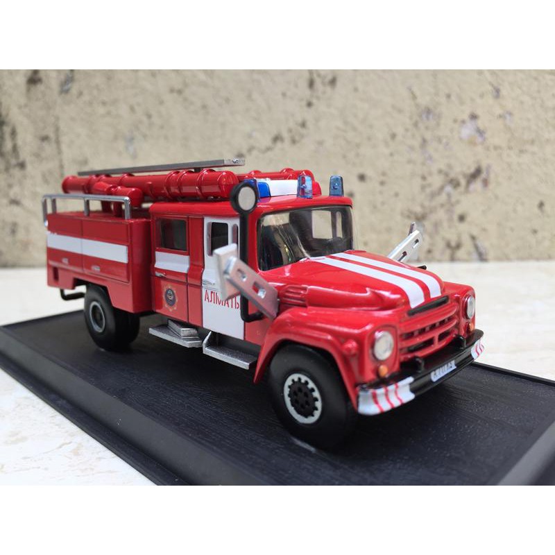Mô hình xe CỨU HỎA 1964 ZIL 130 Kazakhstan 1:57