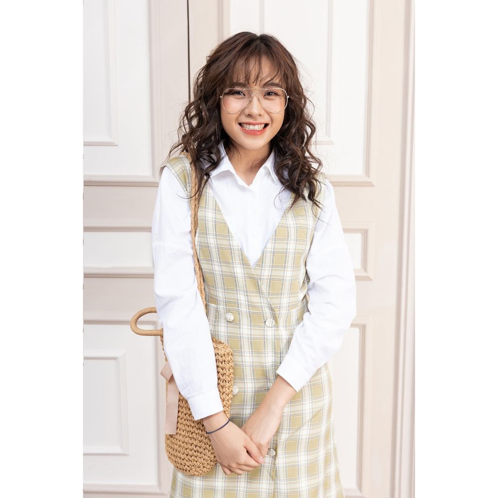 [Mã WABRLOW5 giảm 15% đơn 300K] Yếm váy đính hai hàng cúc YVW0405 - 92WEAR | BigBuy360 - bigbuy360.vn