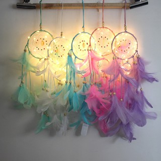 Dreamcatcher đính lông vũ có đèn LED