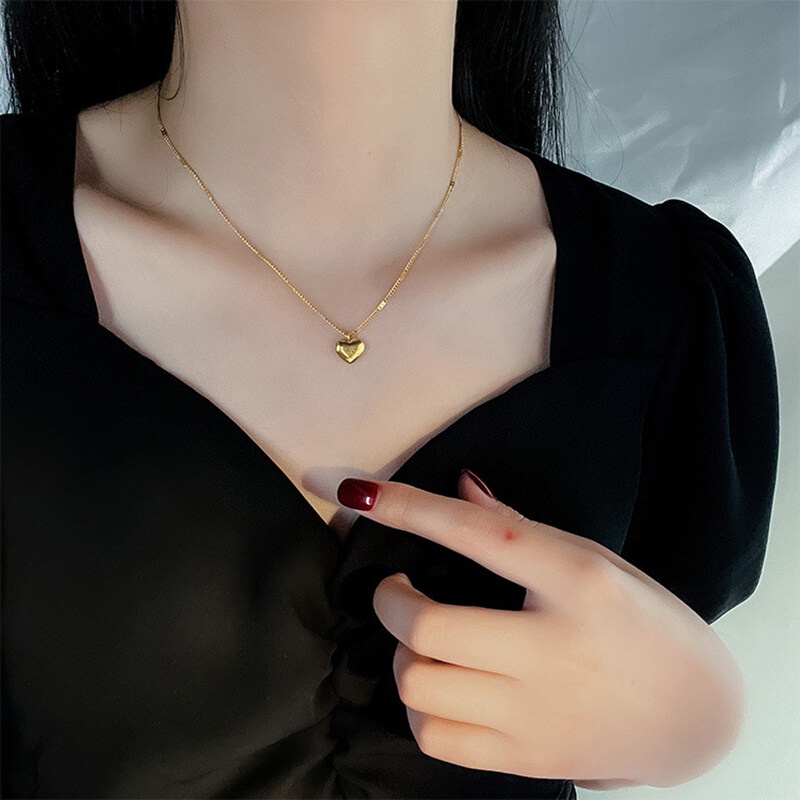 Vòng Cổ Choker Bằng Hợp Kim Mặt Hình Trái Tim Màu Vàng Thời Trang Cho Nữ