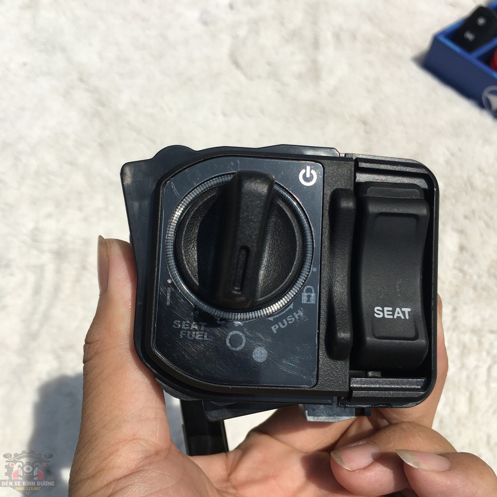 Cụm ổ khoá Smartkey Honda 2022 ko khoét nhựa zin trên xe( chưa có dây điện , SCU và Remote )