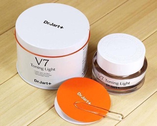 Kem V7 TONING LIGHT Hàn Quốc