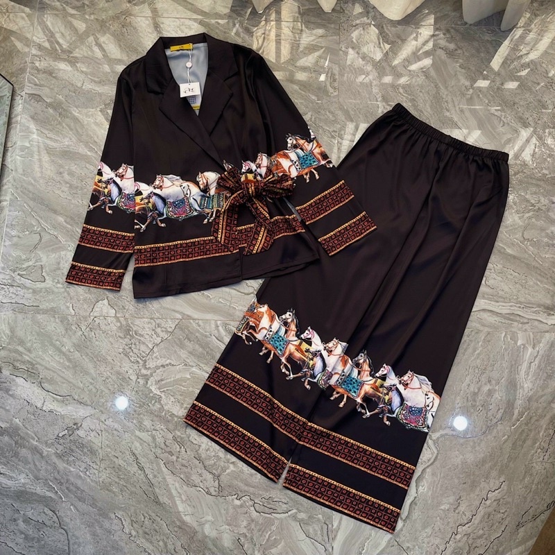 Pijama lụa dài CLC thắt eo họa tiết độc lạ