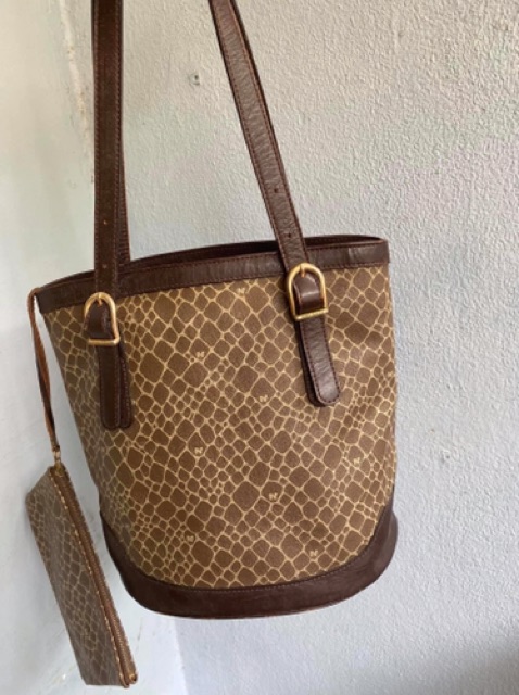 Túi dáng xô chậu nina ricci