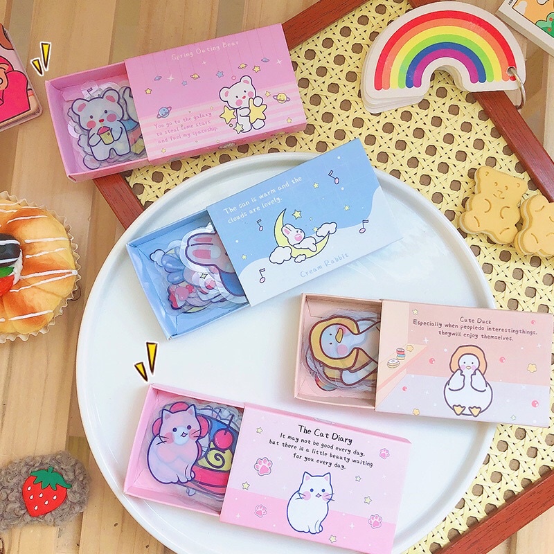 SET 40 MIẾNG STICKER ĐÃ CẮT SẴN CHỐNG NƯỚC CỰC TỐT KÈM HỘP ĐỰNG