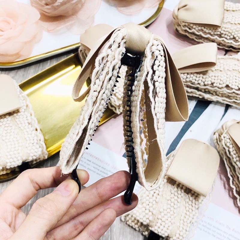 Kẹp tóc  2 màu be, đen