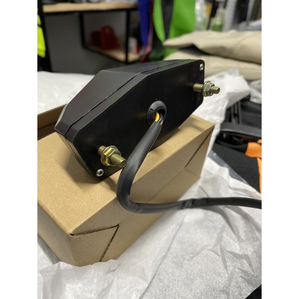 Đèn hậu tích hợp xi nhan