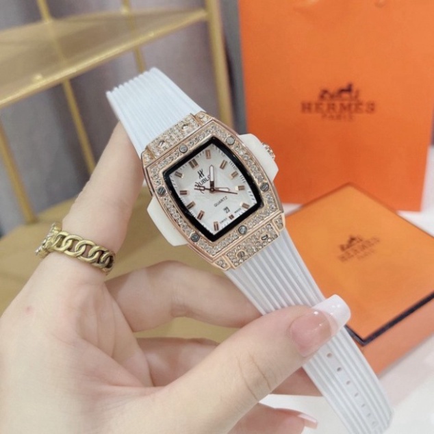 Đồng hồ hblot nữ đẹp cao cấp dây silicon sang trọng