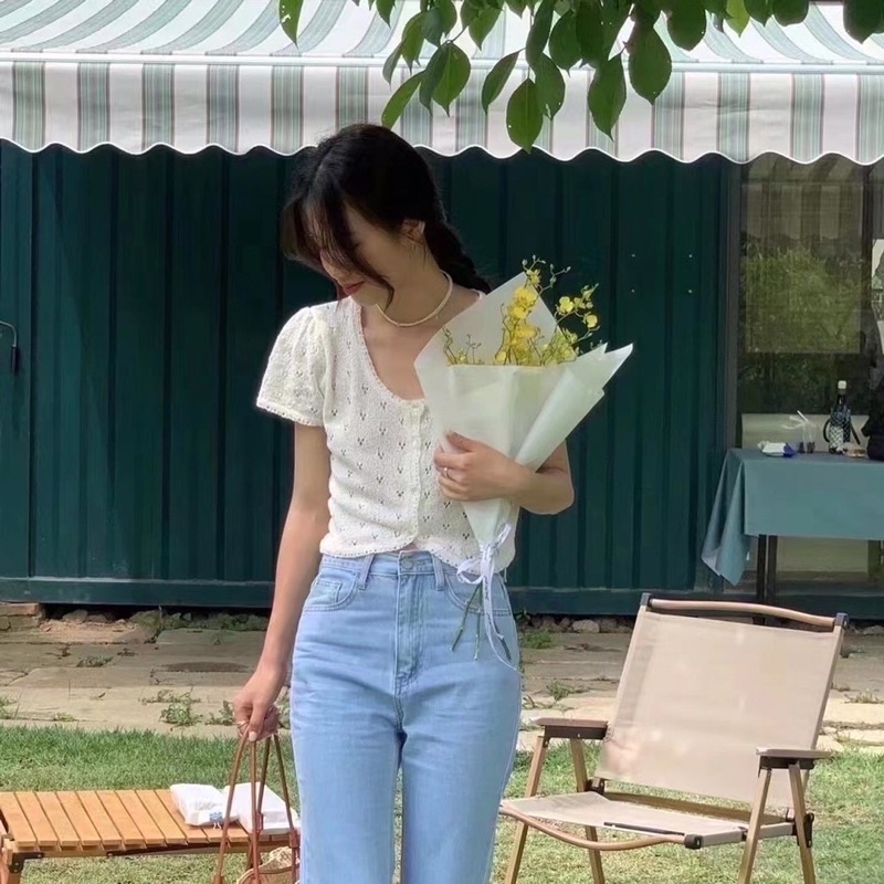 Cardigan hoa lỗ khuy đá