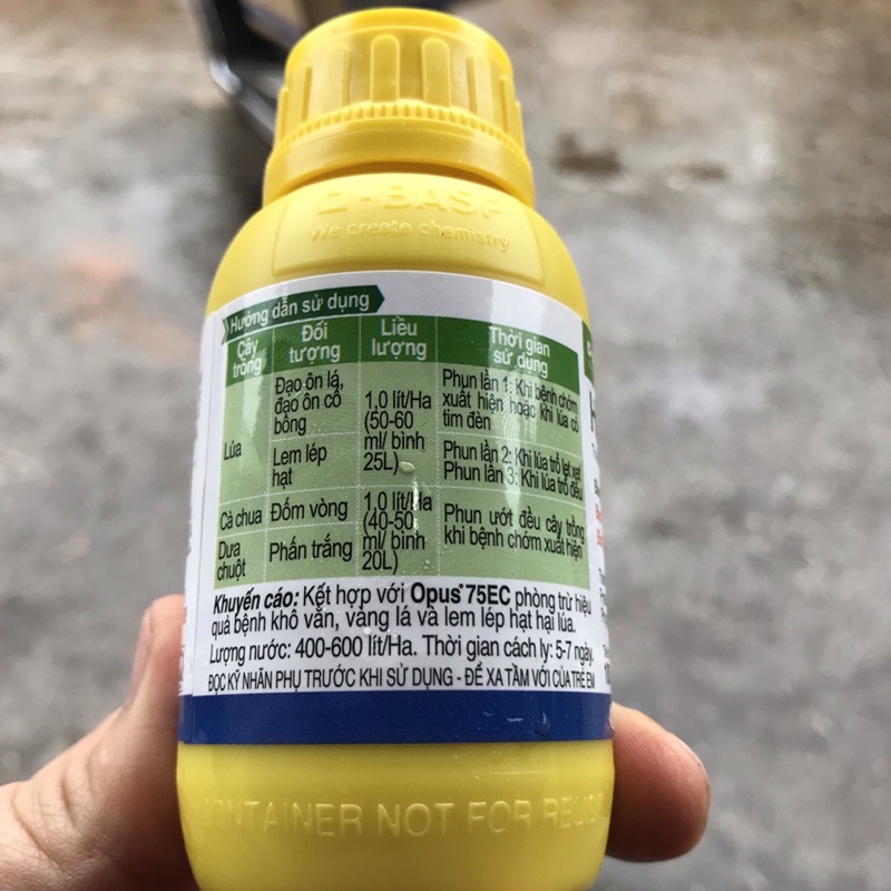 Chế Phẩm Headline 100CS trừ bệnh phấn trắng, đốm vòng trên dưa chuột, cà chua chai 100ml