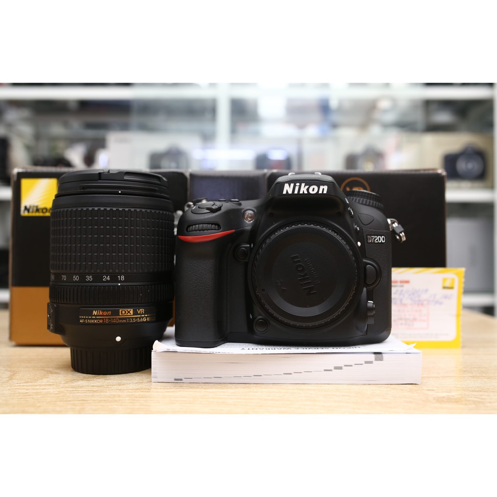 MÁY ẢNH NIKON D7200 + NIKKOR DX 18-140mm f/3.5-5.6G ED VR - DÒNG MÁY ẢNH BÁN CHUYÊN NGHIỆP YÊU THÍCH NHẤT