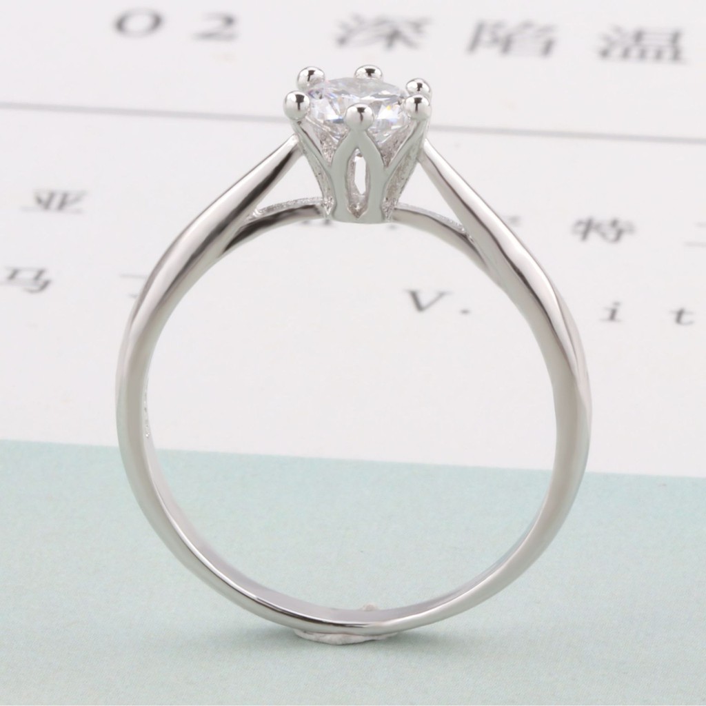 Nhẫn đính hôn kim cương thép titan đơn giản thời trang dành cho nữ