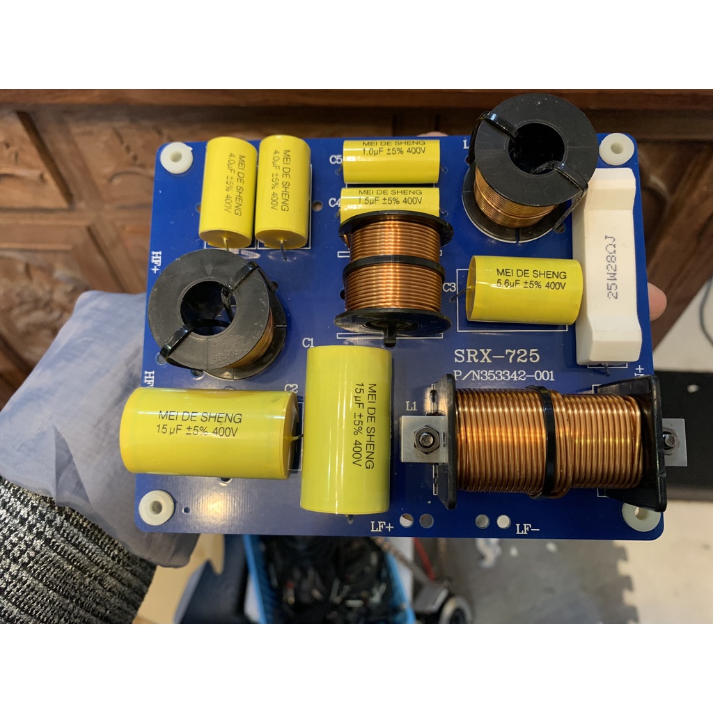 Phân tần Loa 2 Đường Tiếng SRX-725 2 bass 1 Trreble