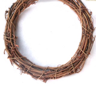 Vòng cỏ khô handmade