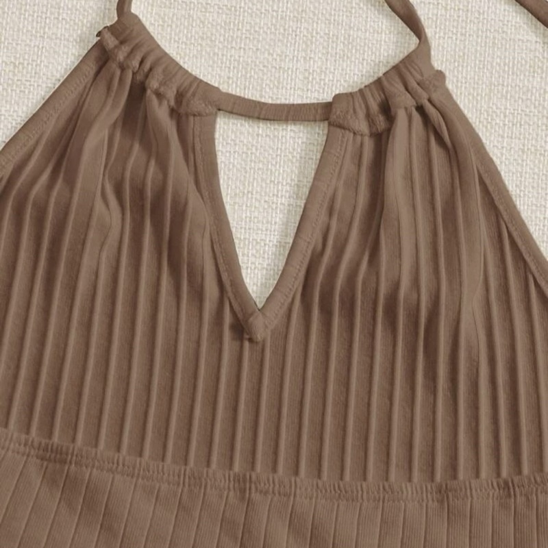 Áo croptop thun gân mỏng cổ yếm phong cách cá tính Aimee closet