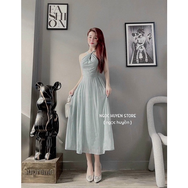 Váy maxi cổ yếm voan dài