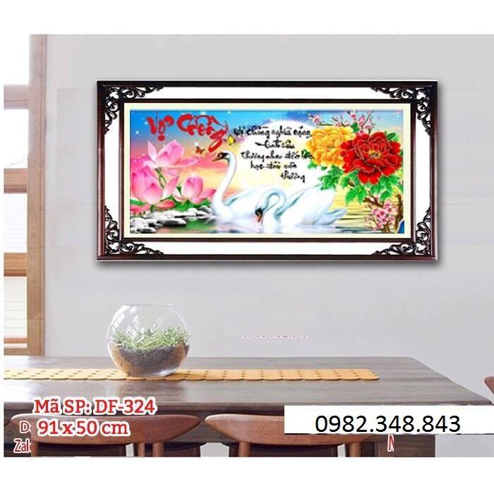 Tranh đính đá vợ chồng KT:91x50cm. Tranh gắn đá tự đính.