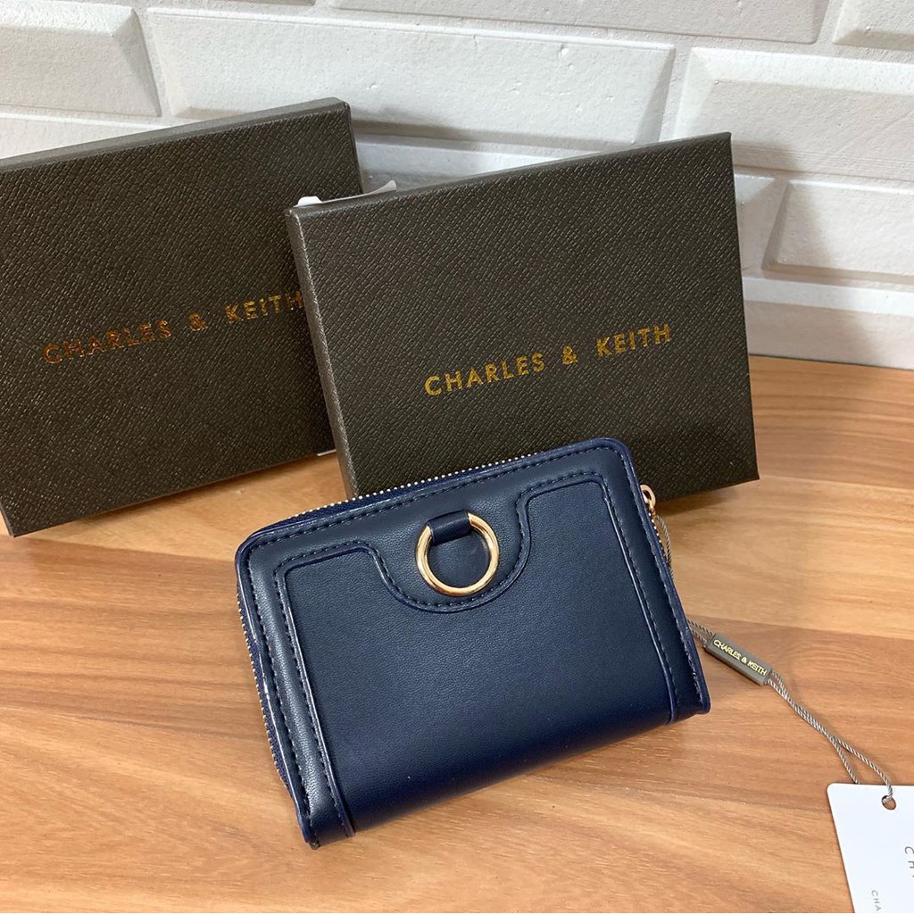 Ví Charles And Keith Chính Hãng Phối Vòng Nhẫn