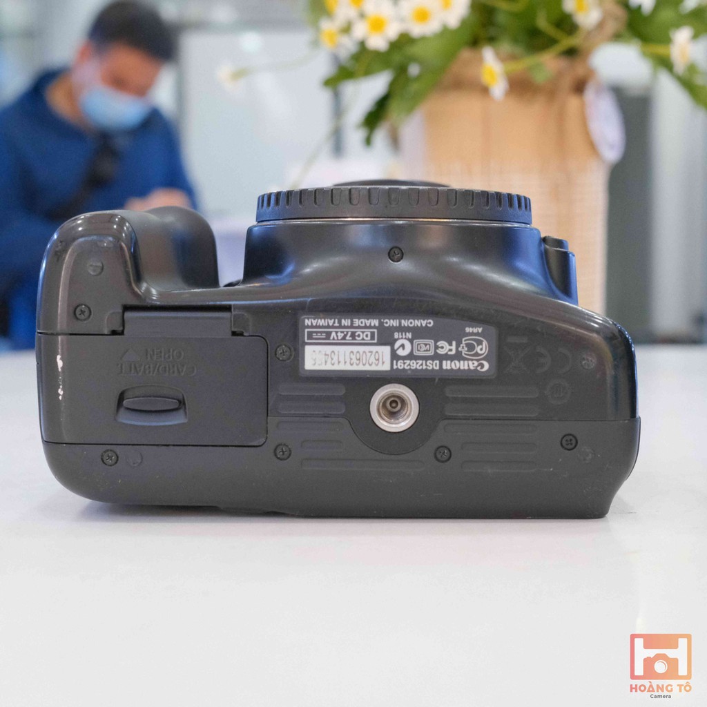 Máy ảnh Canon 1100D kèm lens kit cũ khá đẹp