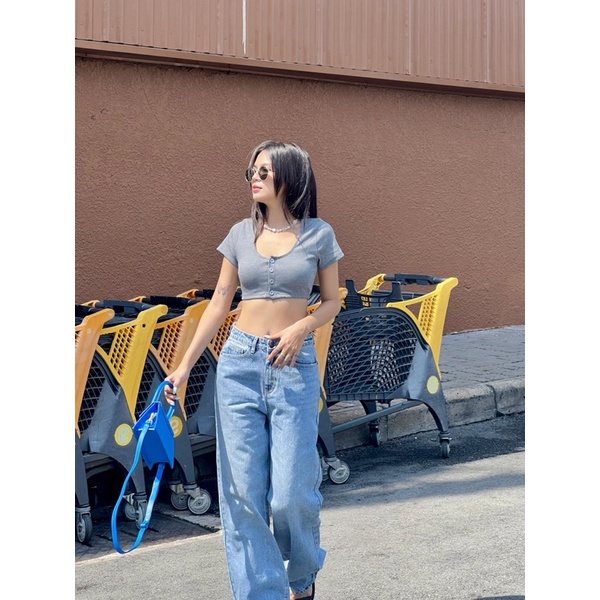 Beachclub-áo croptop thun gân tay ngắn
