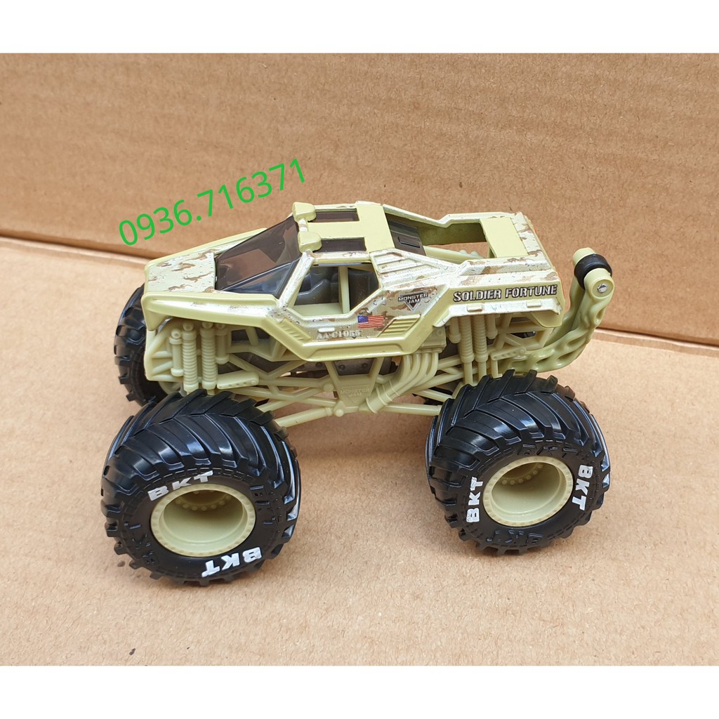 Mô hình xe tải quái vật Monster Jam MJ50 hàng Spin Master Canada