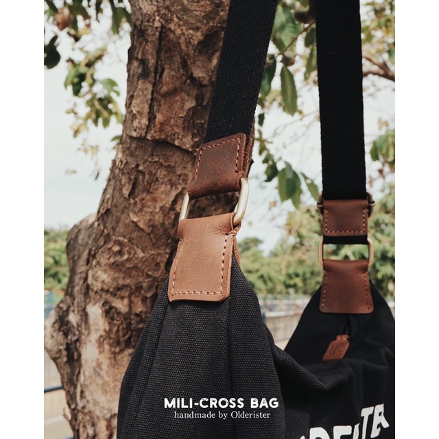 Túi đeo chéo Mili-Cross Bag - Màu đen - Thương hiệu Olderister - Tiệm Cũ Kĩ