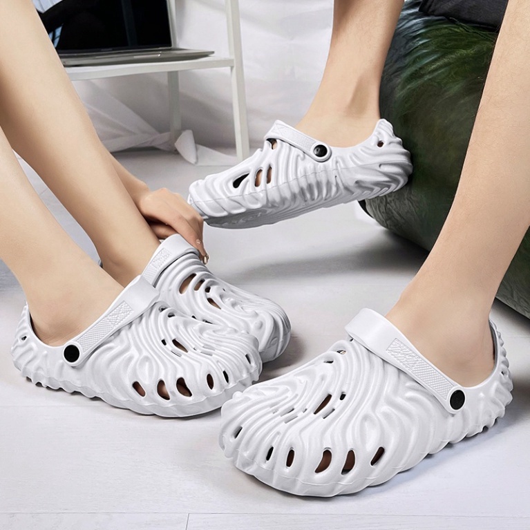 Giày sục lỗ nam siêu nhẹ chống nước đi mưa đi biển gợn sóng cá tính - GL041
