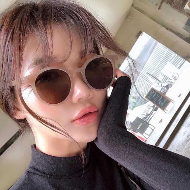 Kính râm đi biển ulzzang siêu xinh