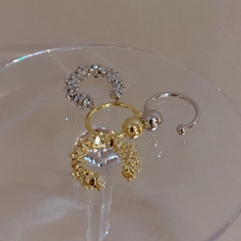 Bộ Hai Mảnh Kẹp Tai Phong Cách Mới Năm 2022