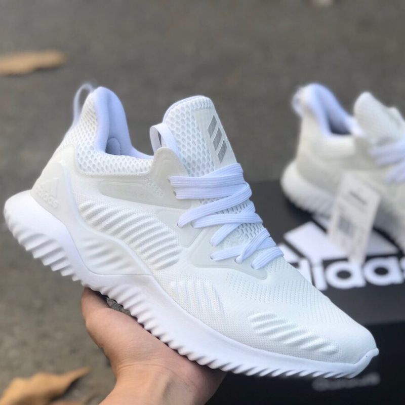 Giày thể thao nam nữ Adidas alphabounce màu trắng giá siêu rẻ.