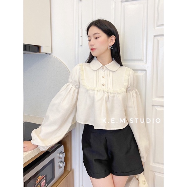 Áo dạ mỏng tay bồng cổ sen xinh xắn .kem studio A02