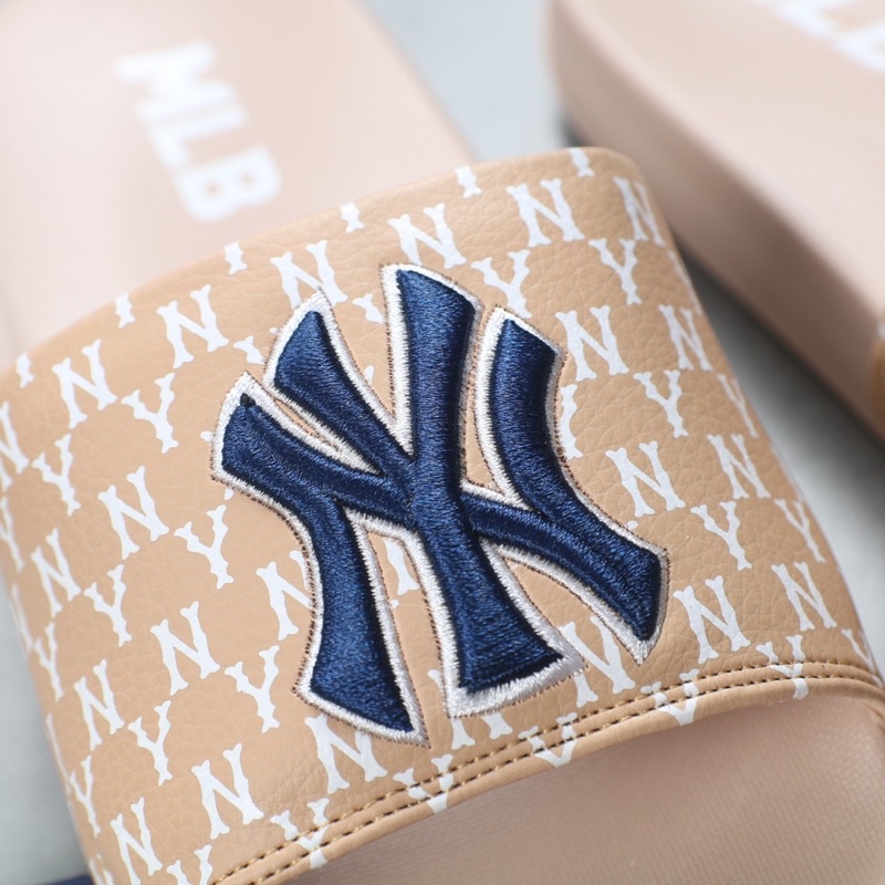 Dép quai ngang MLB thêu chữ nữ