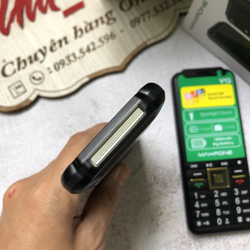 Điện Thoại Maxfone V13 4sim giống N7000 mỏng gọn đẹp mắt