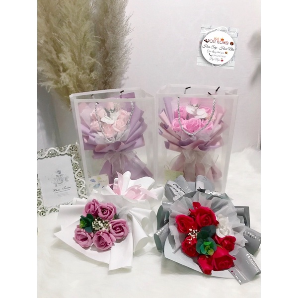 Bó Hoa Kèm Túi Xách Và Thiệp