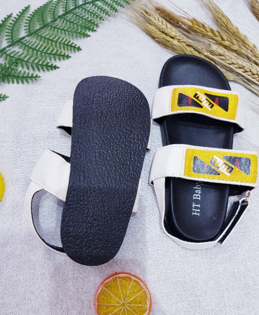 Sandal - Xăng đan trắng thời trang bé trai 31-35  (6-9 tuổi)